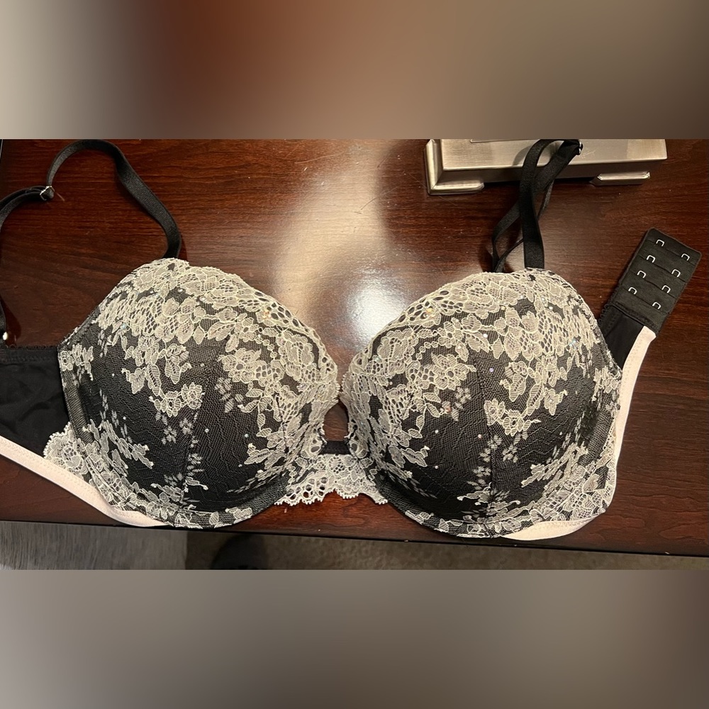 VS Bra with lace and stones
